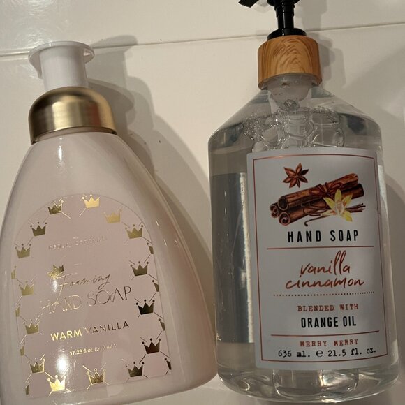 Vanilla Hand Soaps (Vanilla Cinnamon & Warm Vanilla ) (TWO / new / w/a/x) - Picture 4 of 16